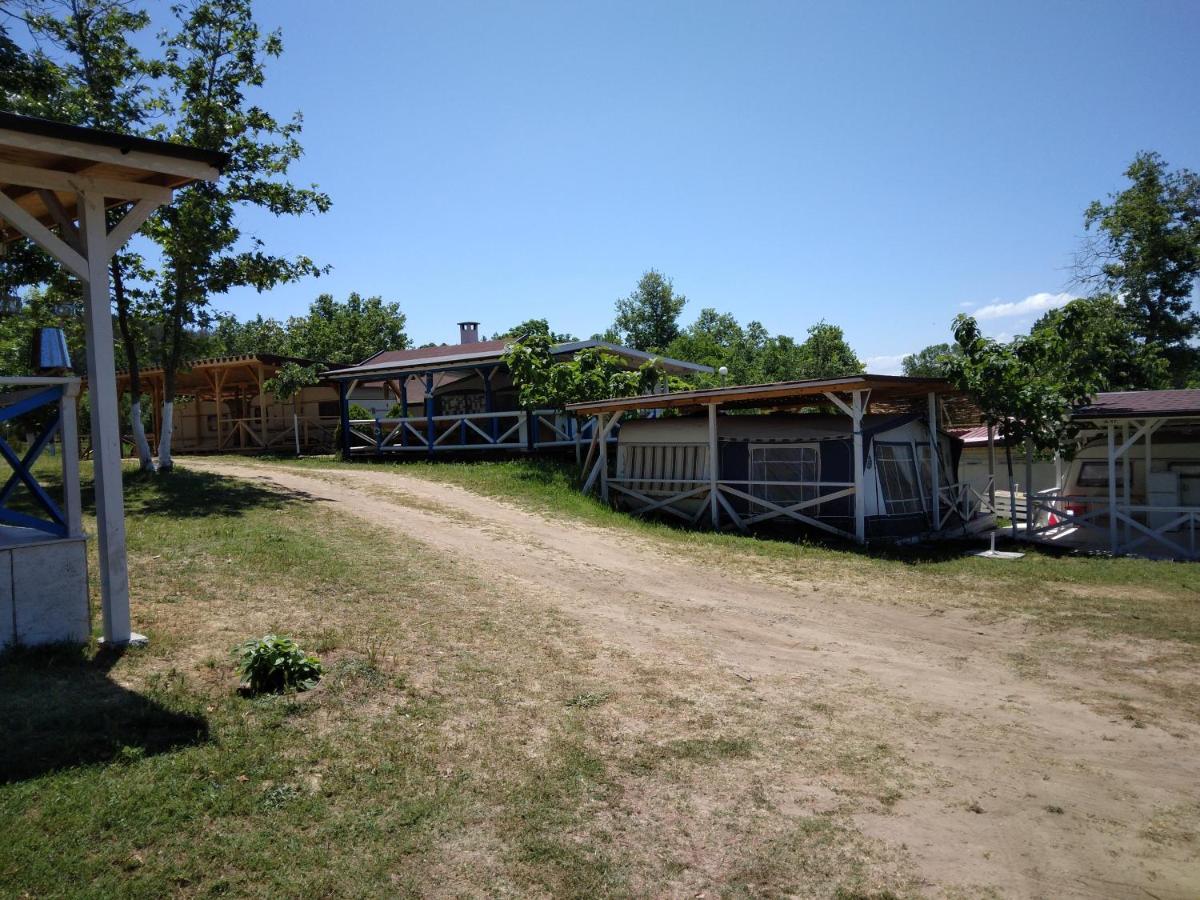 Camping Goldfish Hotel Sozopol Exterior photo