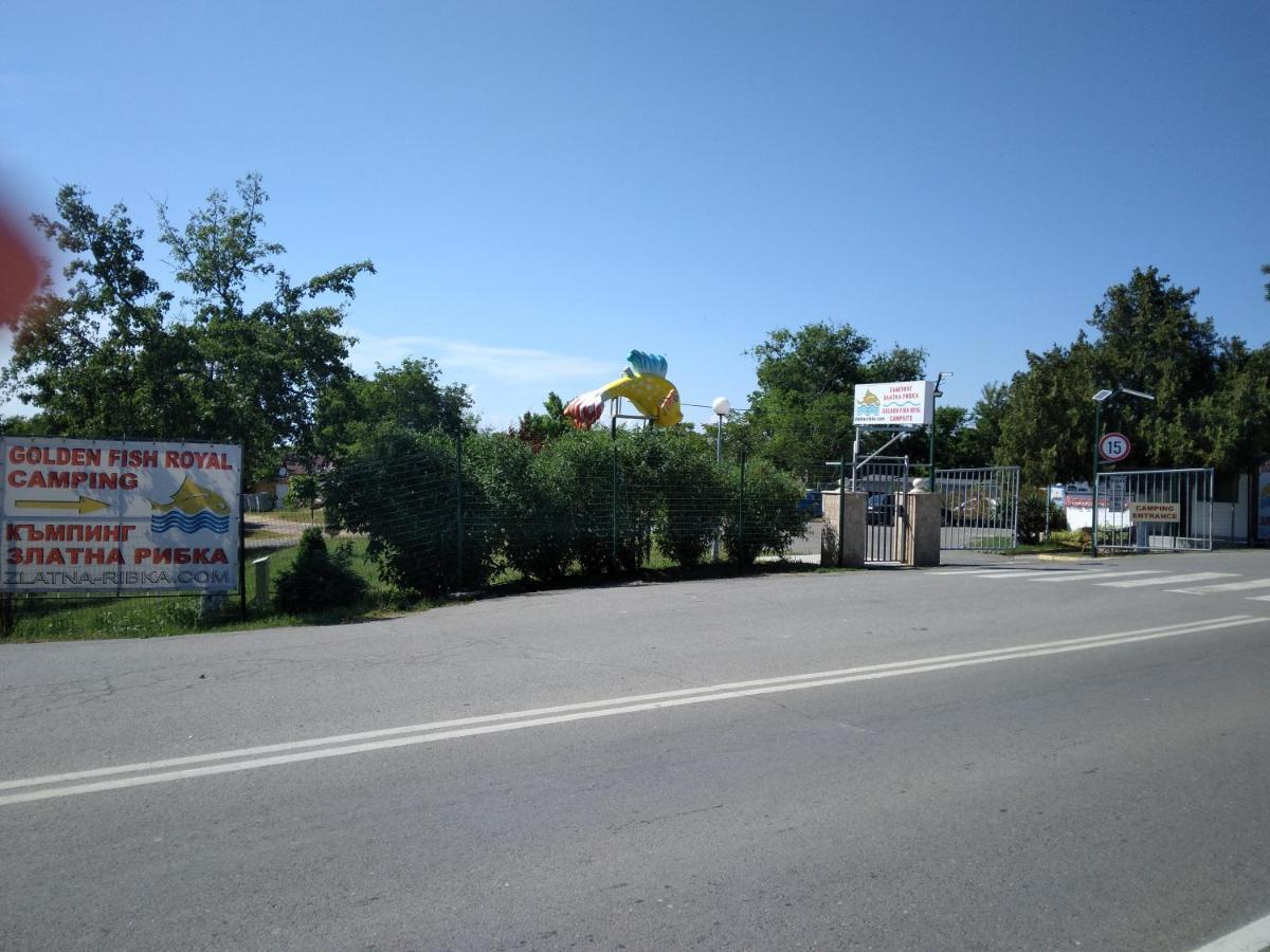 Camping Goldfish Hotel Sozopol Exterior photo